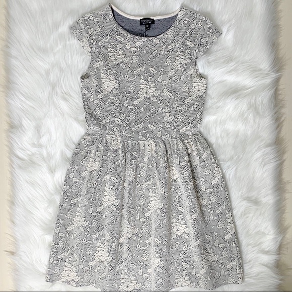 SOLD-Topshop Quilted Jacquard Floral Dress Cream - Picture 2 of 8